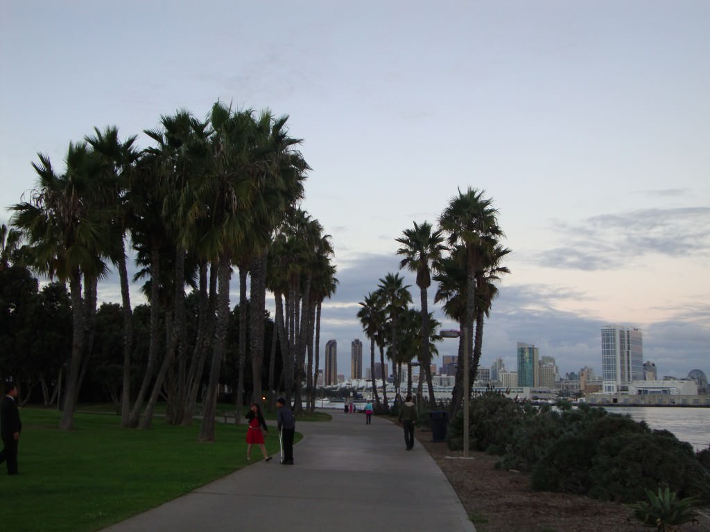 renting a bike on coronado island