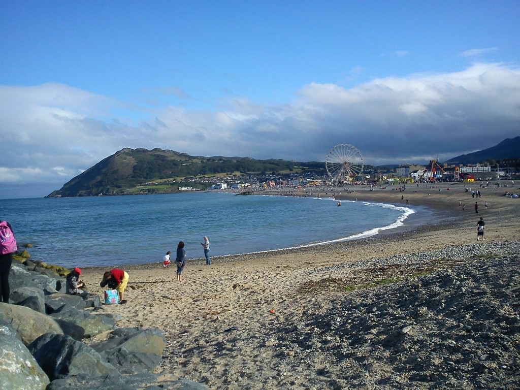 Bray cliff walk, Beach