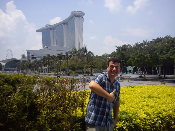 The Marina Bay Sands hotel in Singapore features the world's largest roof top swimming pool. One reason to love or hate Singapore, but we'll be positive and go thumbs up for this one. 