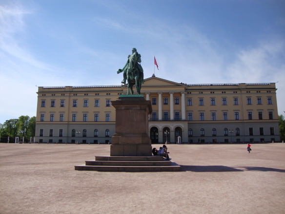 Oslo's Royal Palace is definitely worth a stroll and conveniently located in the city.