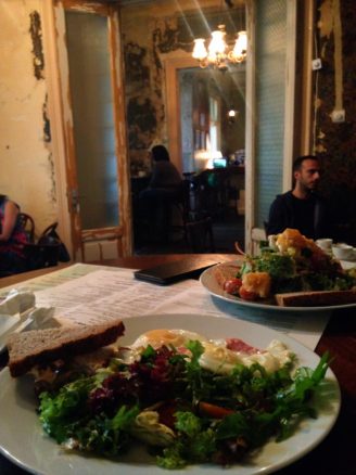 Breakfast in a beautiful old mansion in Bucharest