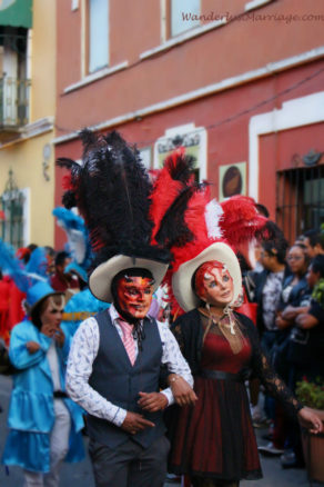 Street performers in Puebla